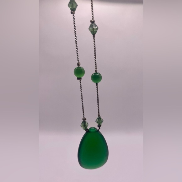 Vtg green stone necklace silver different green gems stones around the nexklace - Picture 4 of 5